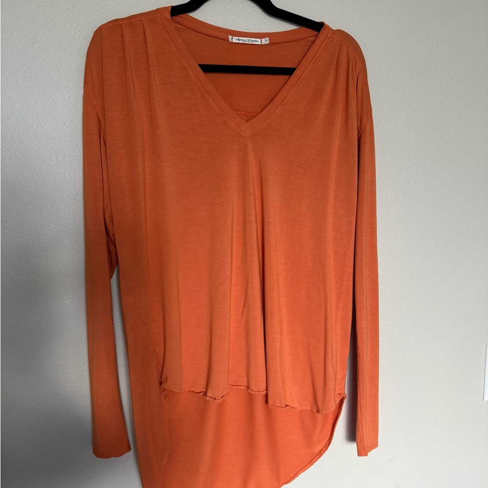Agave Denim Women's Orange V-Neck Hi Low Top